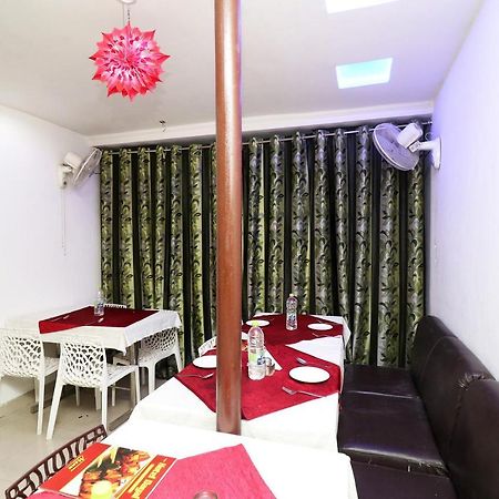 Oyo 24958 Hotel Dayal Belanganj Exterior foto